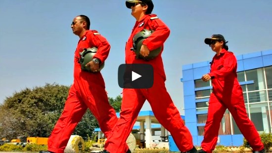 Indian-Air-Force-SuryaKiran-Aerobatic-Team-Will-Give-You-Goosebumps