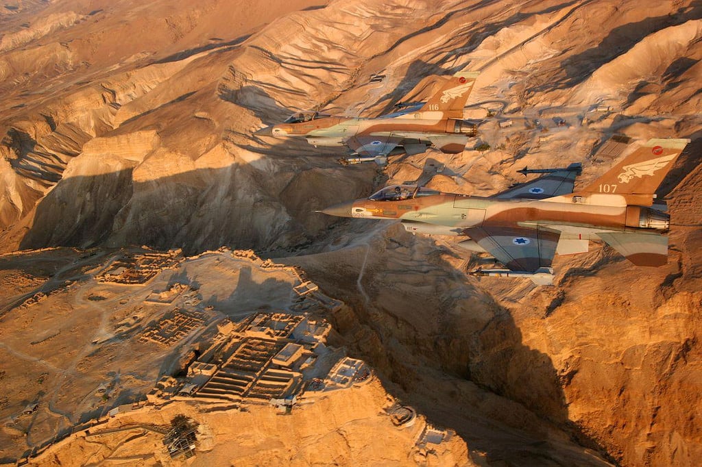This picture proves the importance of fighter jets camouflage schemes for survival