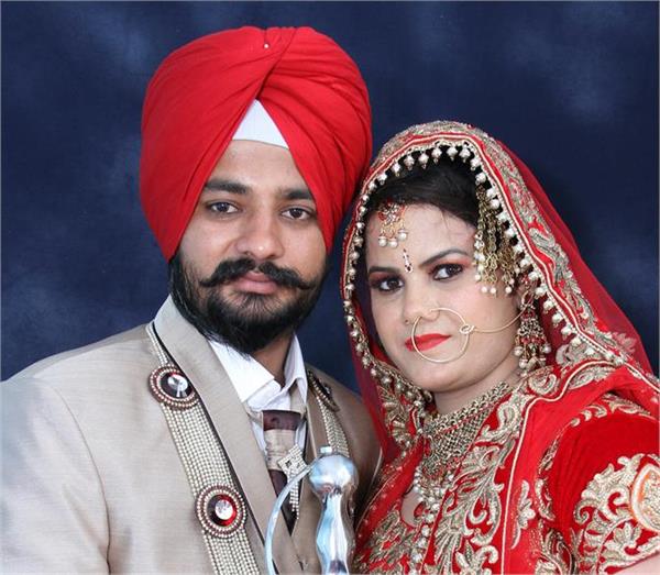 Bikramjit Kaur who is in Indian army and his wife Amarjit Kaur who is serving in the BSF.