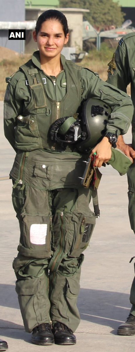 Meet Flying Officer Avani Chaturvedi 1st Indian Woman To Fly A Fighter meet-flying-officer-avani-chaturvedi-1st-indian-woman-to-fly-a-fighter