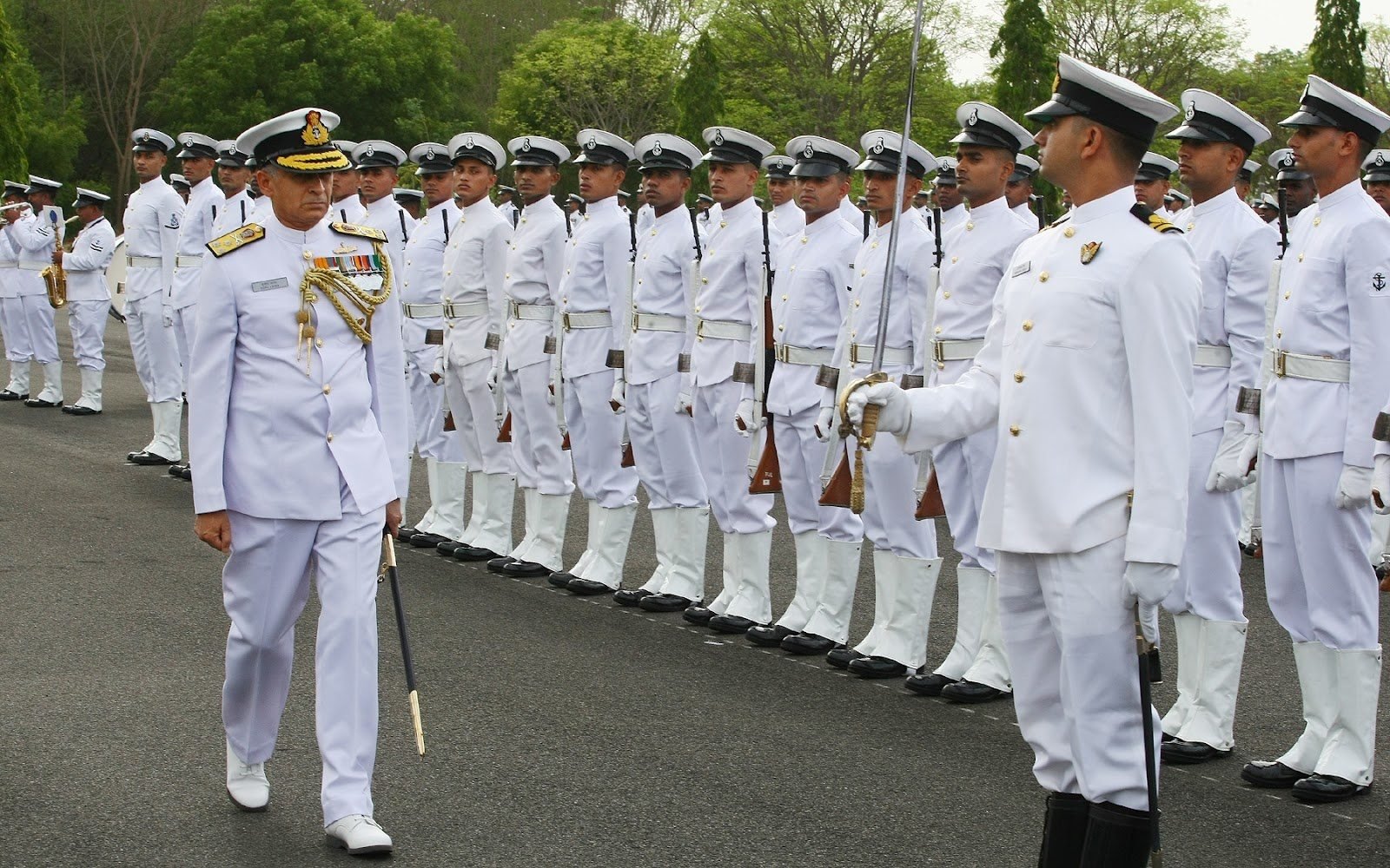 Update more than 115 indian coast guard navik dress - seven.edu.vn