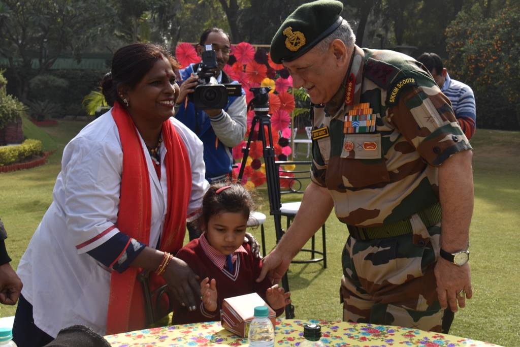 Gen Bipin Rawat with kids