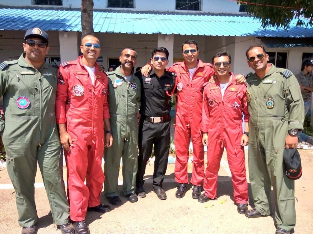 Wing Commander Abhinandan With Fellow IAF Fighters