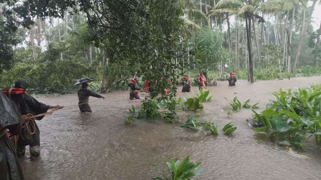 Indian soldiers rescuing 45 day old baby