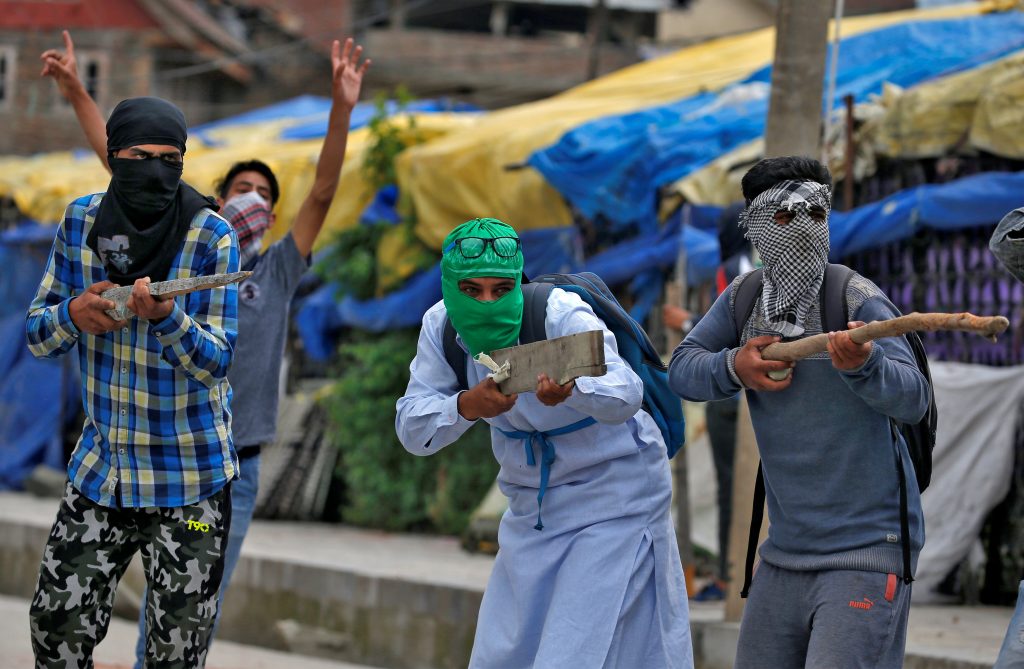 Kashmir mob