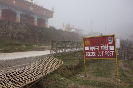 crossing the india nepal