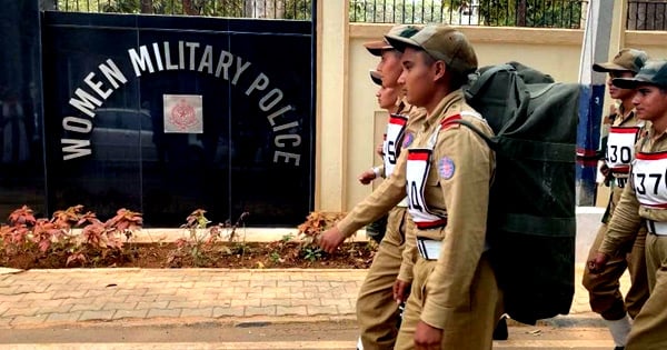 women-military-police-notification