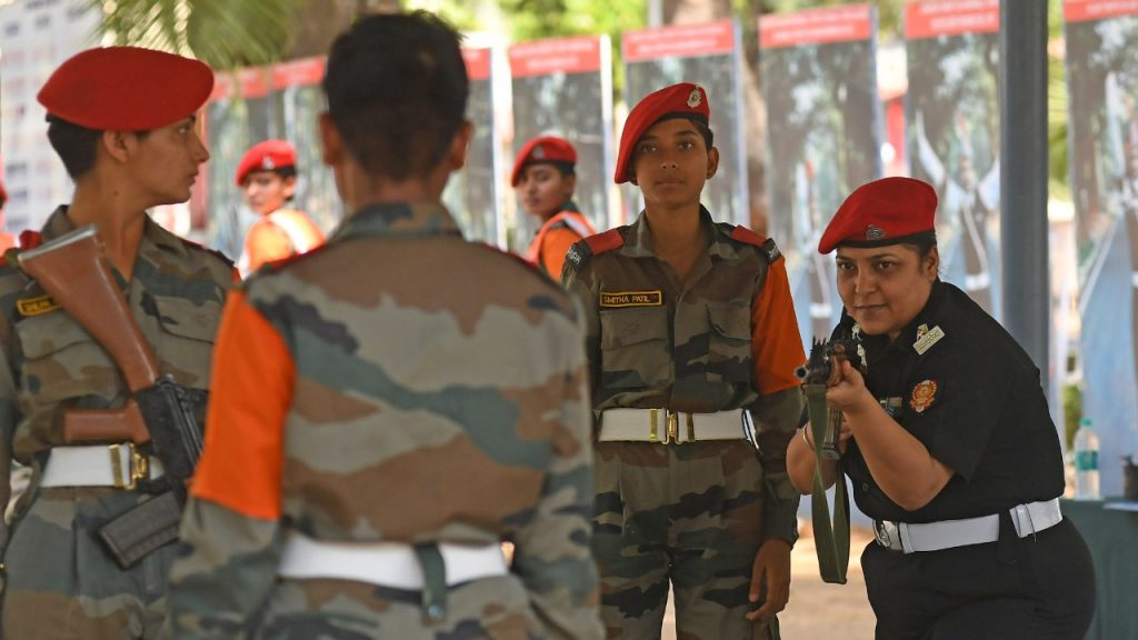 women military police 15