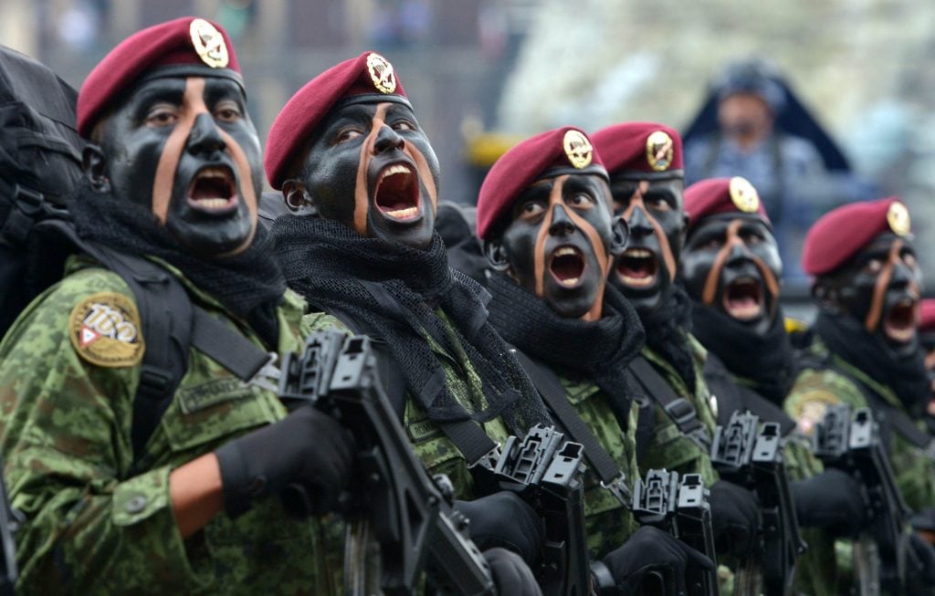 Desfile Militar Conmemorativo del CCV Aniversario del Inicio de la Independencia de Mexico. 21286968438