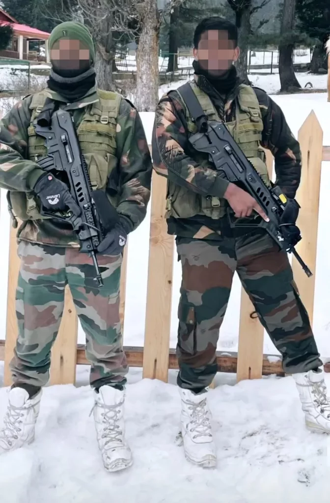 Indian Army Para SF with Flattop IWI TAR-21 Tavor.