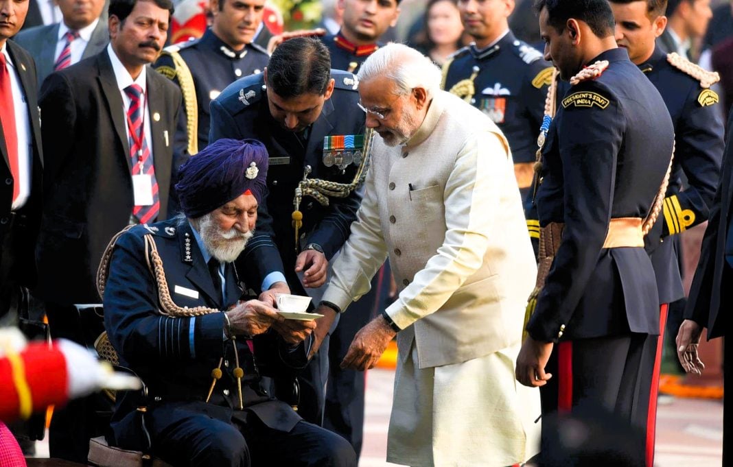 arjan singh with modi