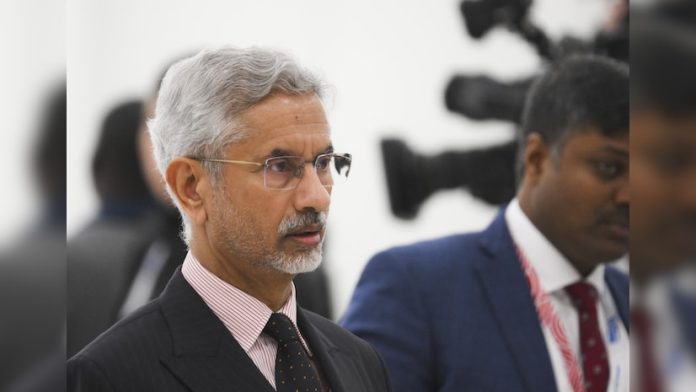 Pak FM: No Official Meeting Took Place Between Dar and Jaishankar at SCO Gathering