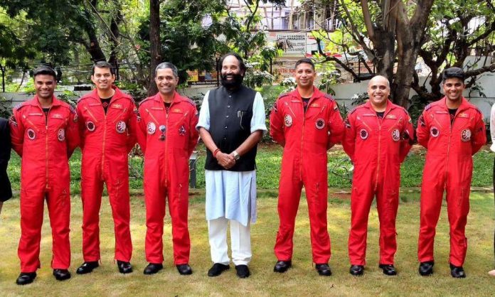 IAF Ace Pilots Reunite with Former Fighter Pilot in Heartfelt Meeting