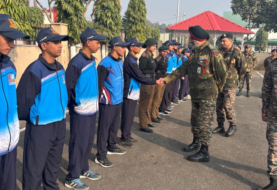 Lieutenant General Gurbirpal Singh Encourages NCC Cadets Ahead Of Mt