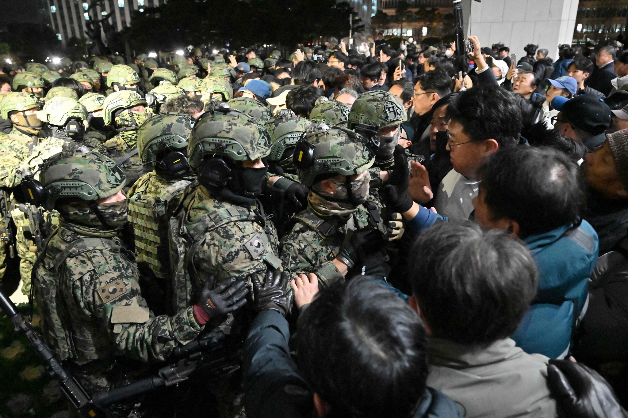 South Korea Interior Minister Resigns Amid Martial Law Turmoil