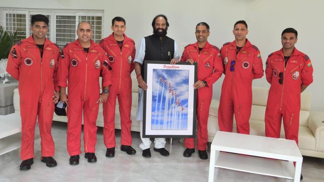 Surya Kiran Aerobatic Team Visits IAF Veteran Uttam Kumar Reddy in Hyderabad