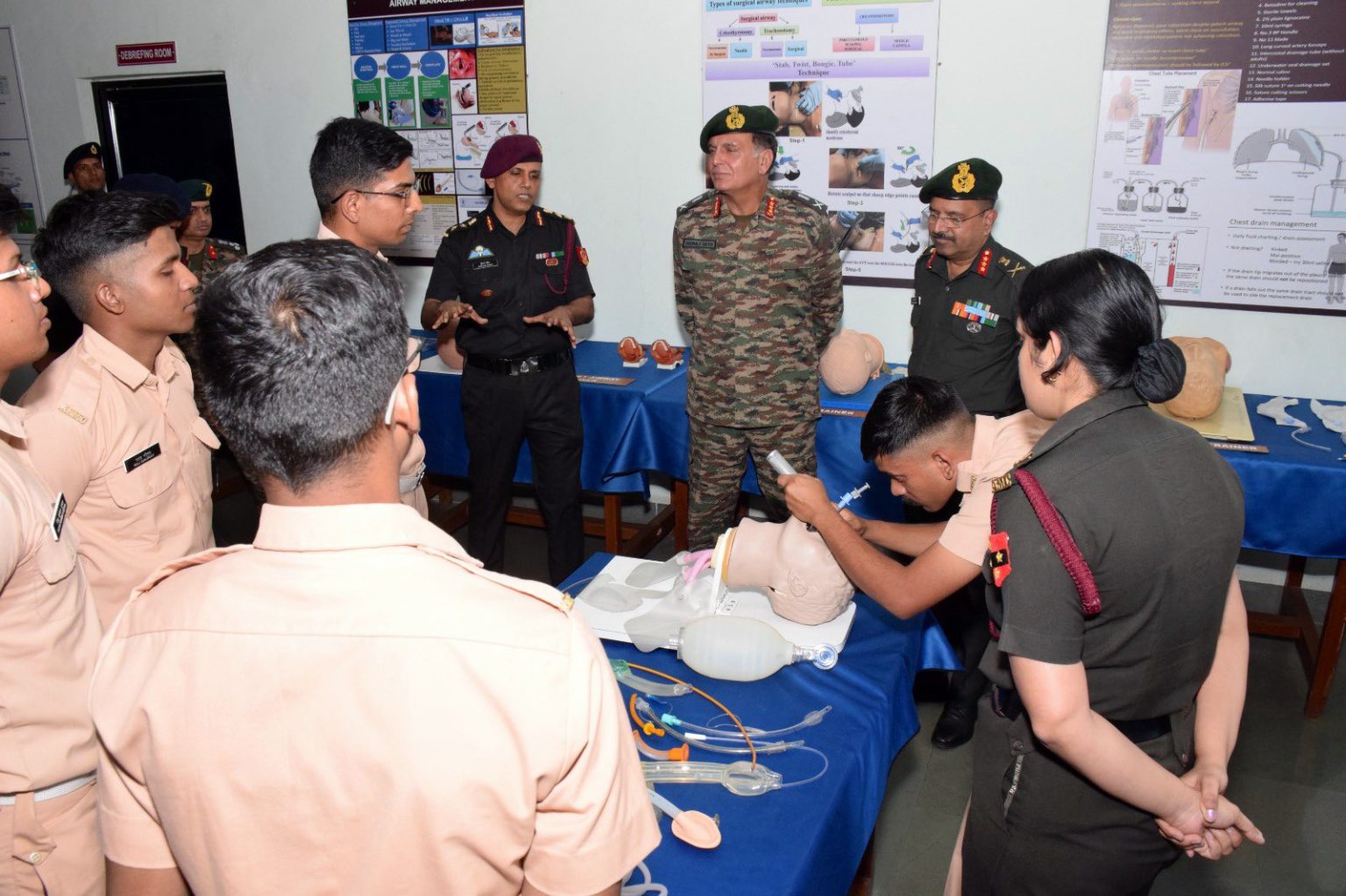 Lt Gen Dhiraj Seth Visits Armed Forces Medical College Pune