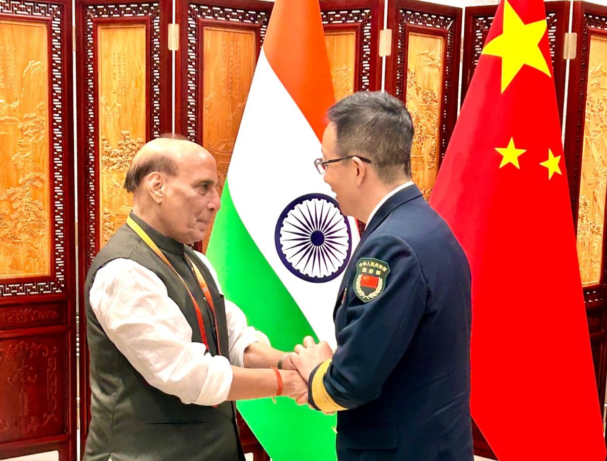 Defence Ministers of India and China e1751043086866