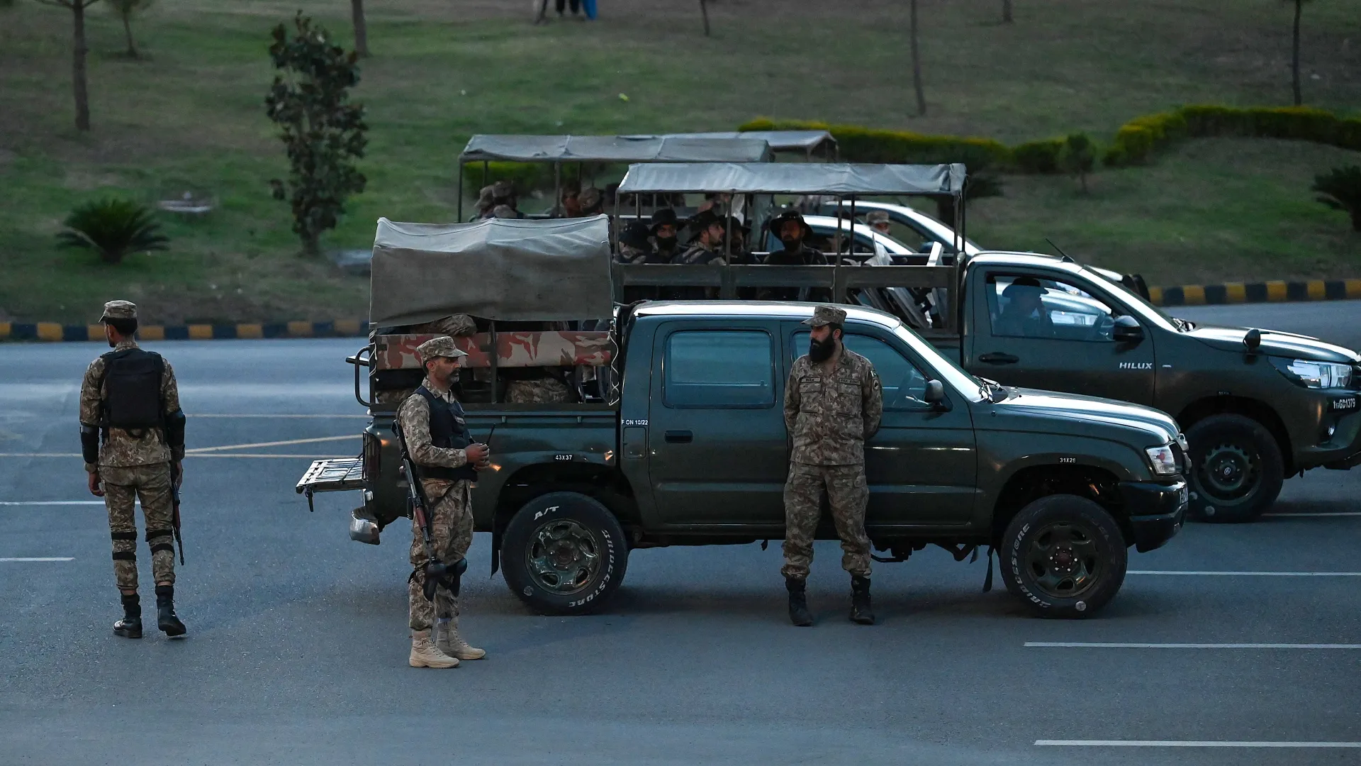 Pak Soldiers