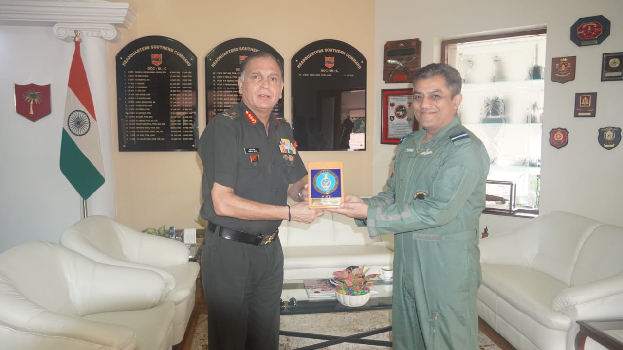 Air Marshal Kapoor and Lt Gen Seth