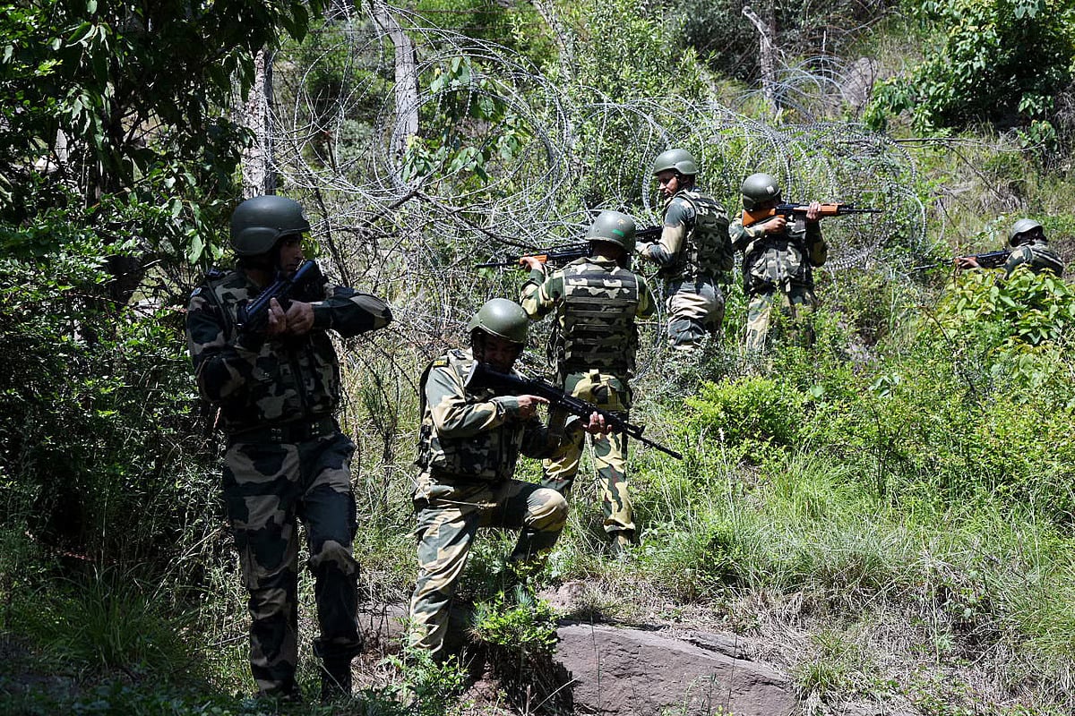 Soldiers at LoC