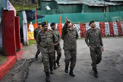 Lt Gen CG Muralidharan and Other Officers 2