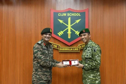 Officer Giving Award 3