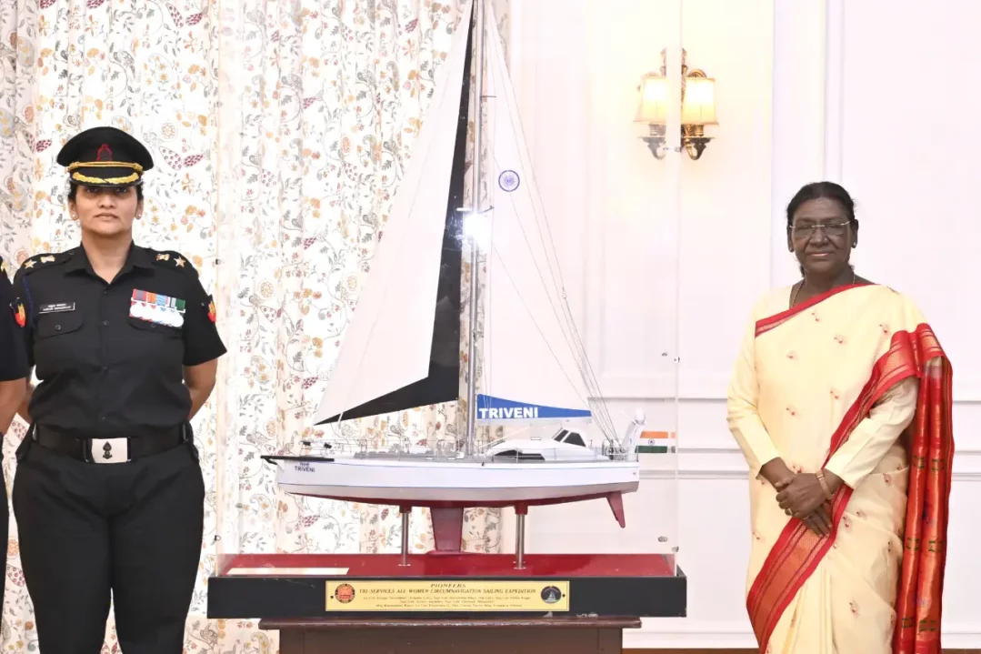 President Murmu with Officers